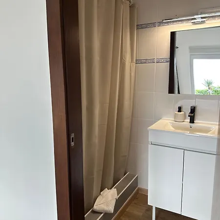 Majesty Charming 3* Horta (Azores)