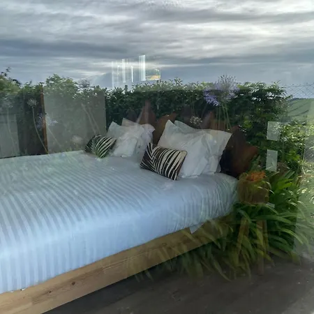 Majesty Charming 3* Horta (Azores)